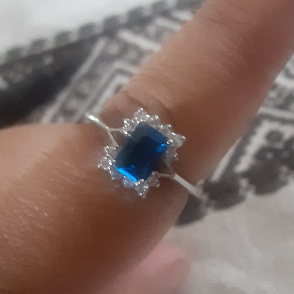 Sliver ring size 8 - Picture 2 of 3